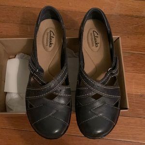 Clarks navy blue shoe